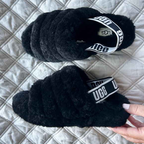 UGG Shoes - NEW UGG Fur Slipper Slides Women's 6 Black